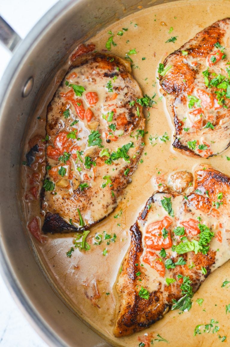 Creamy Roasted Red Pepper Chicken - Dash for Dinner