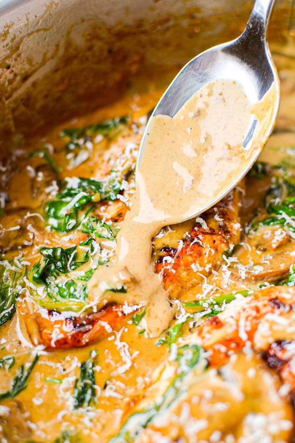 Creamy Spinach and Mushroom Chicken - Dash for Dinner
